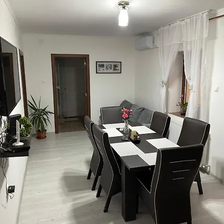 Patrik Deluxe Apartment Gyula